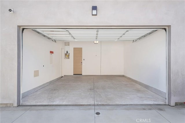 125 8th St, Huntington Beach, CA 92648 - view of garage