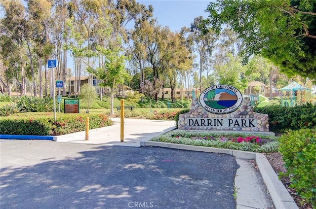 22492 Eloise Dr, Lake Forest, CA 92630 - view of surrounding community