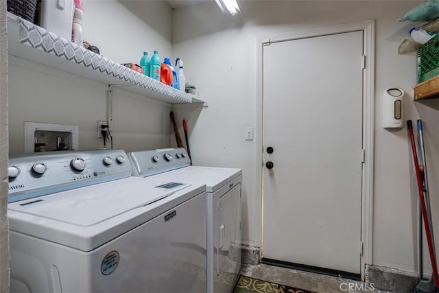 86 Canyoncrest, Irvine, CA 92603 - laundry room featuring independent washer and dryer