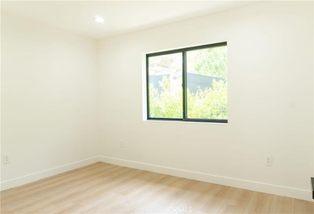 539 Avon Ave, Pasadena, CA 91105 - unfurnished room featuring baseboards, light wood finished floors, and recessed lighting