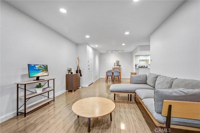 460 Oak St Unit 316, Glendale, CA 91204 - photo 1