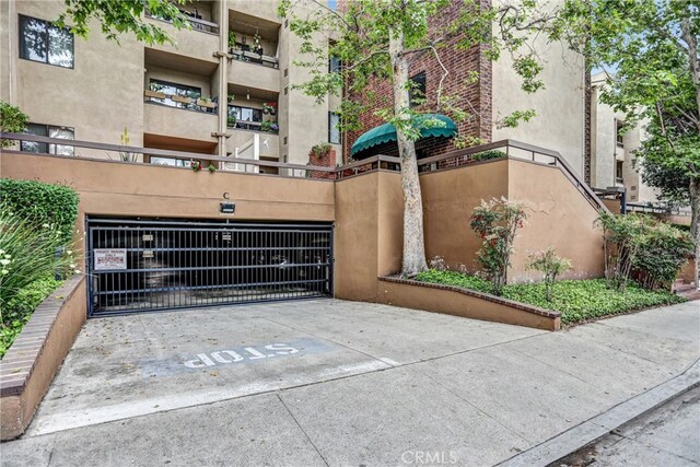 460 Oak St Unit 316, Glendale, CA 91204 - view of apartment building / complex