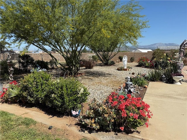 34662 Turner Ln, Yucaipa, CA 92399 - fenced backyard featuring a mountain view