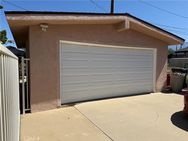 34662 Turner Ln, Yucaipa, CA 92399 - view of garage