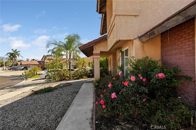 14881 Hawthorne Ave, Fontana, CA 92335 - view of yard featuring a residential view
