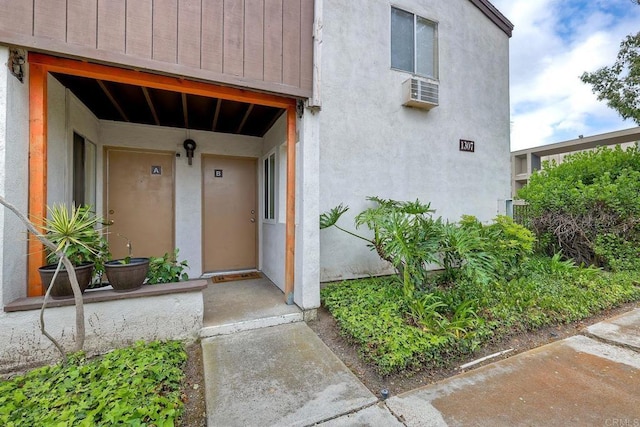 1307 Caminito Gabaldon Unit B, San Diego, CA 92108 - view of exterior entry with stucco siding