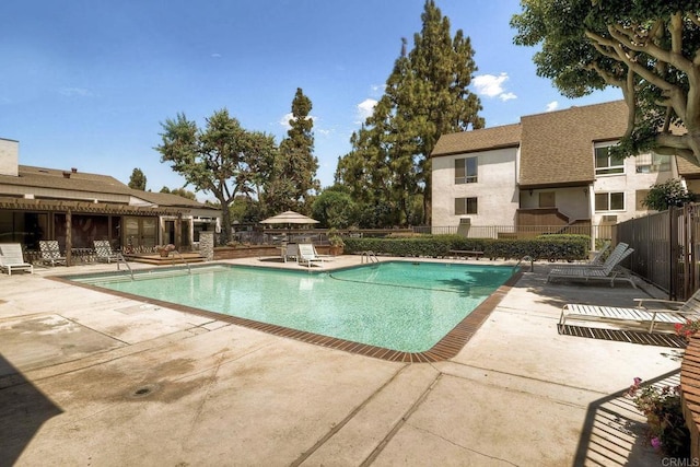 1307 Caminito Gabaldon Unit B, San Diego, CA 92108 - community pool with a patio area