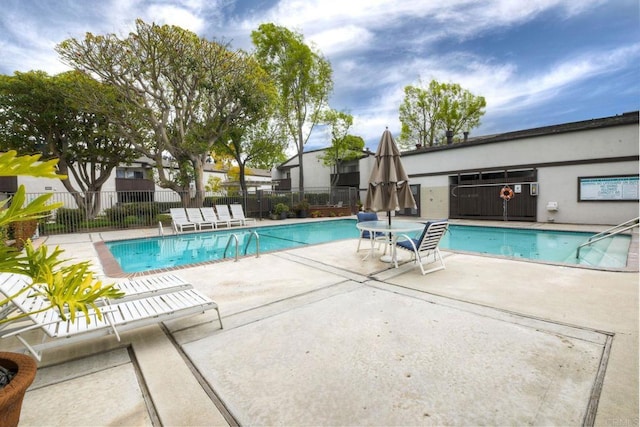 1307 Caminito Gabaldon Unit B, San Diego, CA 92108 - community pool featuring a patio