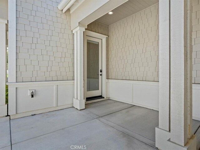 920 Trail View Pl, Nipomo, CA 93444 - entrance to property with a patio area