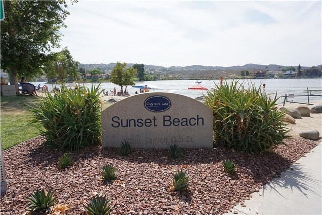 23618 Canyon Lake Dr N, Canyon Lake, CA 92587 - community / neighborhood sign featuring a water view