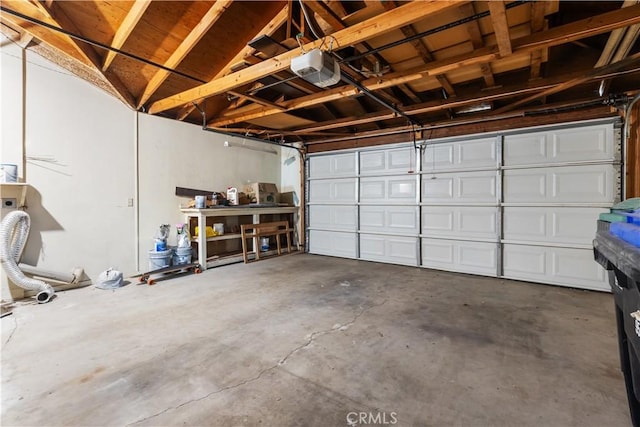 2210 El Rancho Cir, Hemet, CA 92545 - garage with a garage door opener