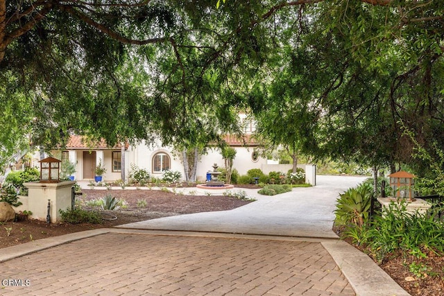 12986 Macdonald Dr, Ojai, CA 93023 - obstructed view of property featuring stucco siding