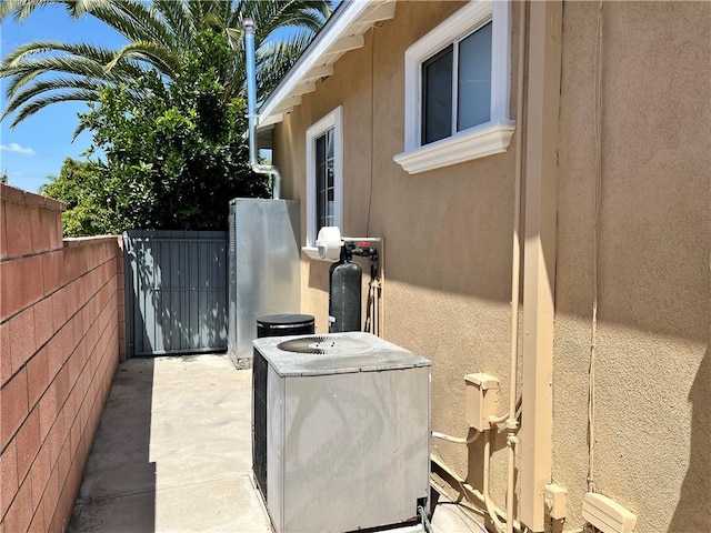 136 S Fircroft St, West Covina, CA 91791 - view of patio / terrace