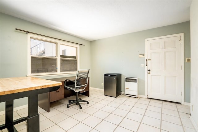 321 13th St, Huntington Beach, CA 92648 - home office with baseboards