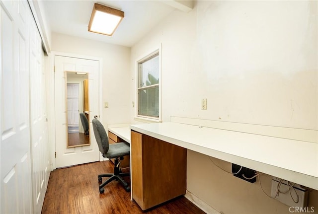 321 13th St, Huntington Beach, CA 92648 - office area featuring dark wood finished floors and built in study area