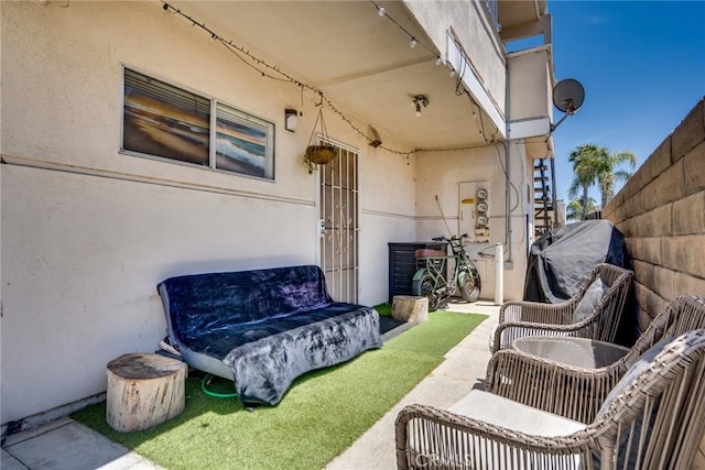 321 13th St, Huntington Beach, CA 92648 - view of patio