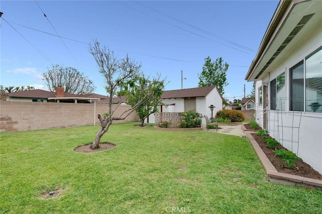 404 N San Jose Ave, Covina, CA 91723 - view of yard with an outdoor structure