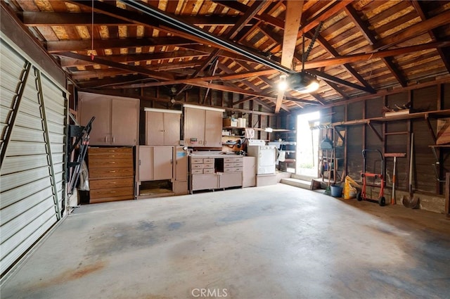 404 N San Jose Ave, Covina, CA 91723 - garage with washer and clothes dryer