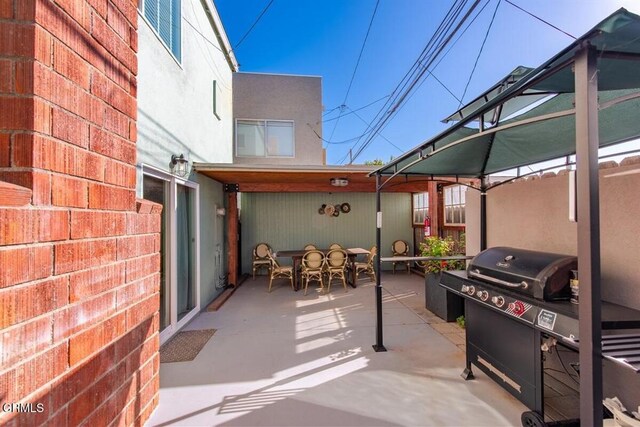 256 Melrose Dr, Oxnard, CA 93035 - view of patio / terrace with area for grilling and outdoor dining area