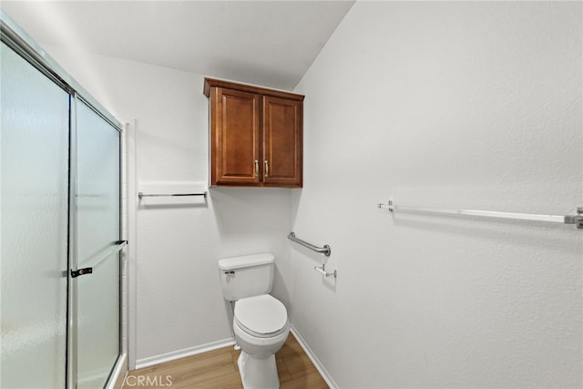 2851 Rolling Hills Dr Unit 224, Fullerton, CA 92835 - full bath featuring an enclosed shower, wood finished floors, and lofted ceiling