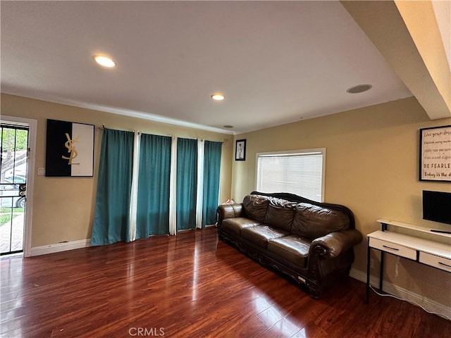 6127 Adenmoor Ave, Lakewood, CA 90713 - living area with baseboards, wood finished floors, and recessed lighting