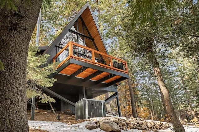 26664 Thunderbird Dr, Lake Arrowhead, CA 92391 - rear view of house with a balcony