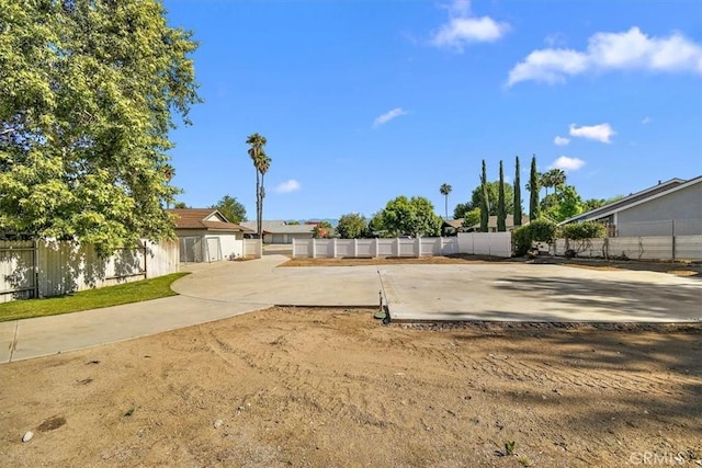 168 Radford Ct, Riverside, CA 92507 - view of yard featuring fence and a patio