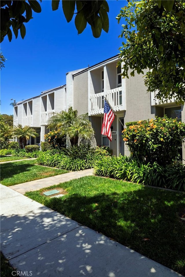 16422 Harbour Ln Unit 17, Huntington Beach, CA 92649 - view of building exterior