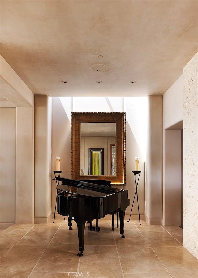 1131 Dolphin Ter, Corona Del Mar, CA 92625 - view of sitting room