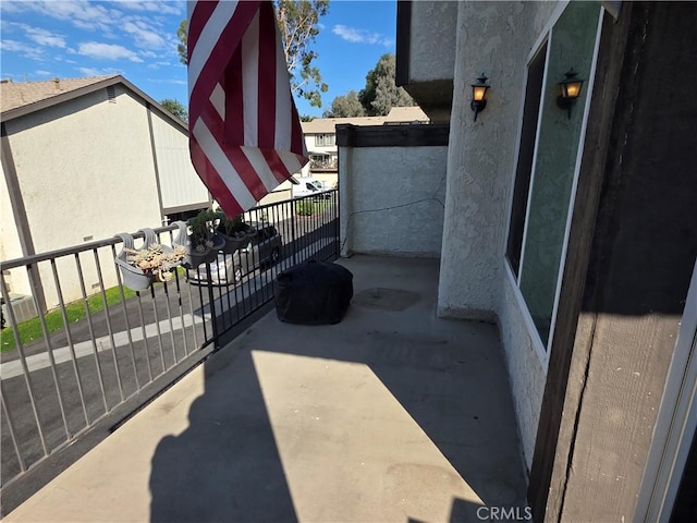 4676 Maxwell Ct, Riverside, CA 92501 - view of patio / terrace