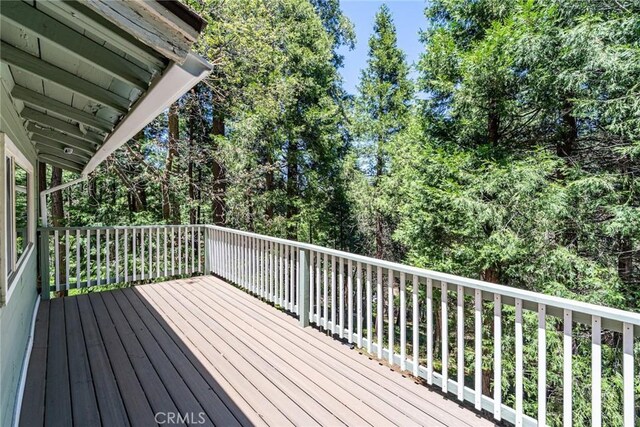 23120 Sycamore Ln, Crestline, CA 92325 - view of wooden terrace