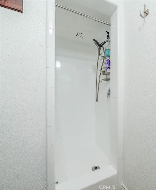8922 Tracy Ave, Garden Grove, CA 92841 - full bathroom featuring a shower