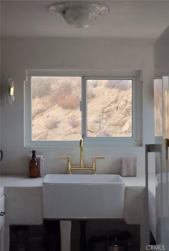 56714 Nelson Ave, Yucca Valley, CA 92284 - bathroom with a sink