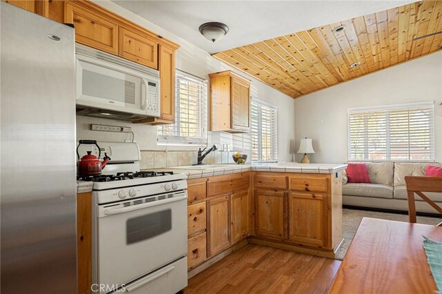 2136 3rd Ln, Big Bear City, CA 92314 - photo 10