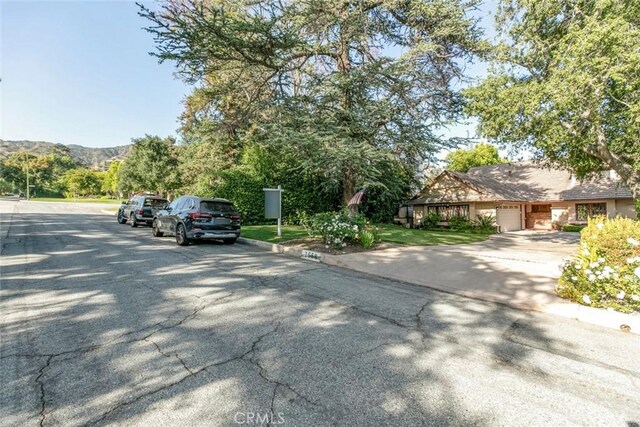 1558 Hillcrest Ave, Glendale, CA 91202 - view of street