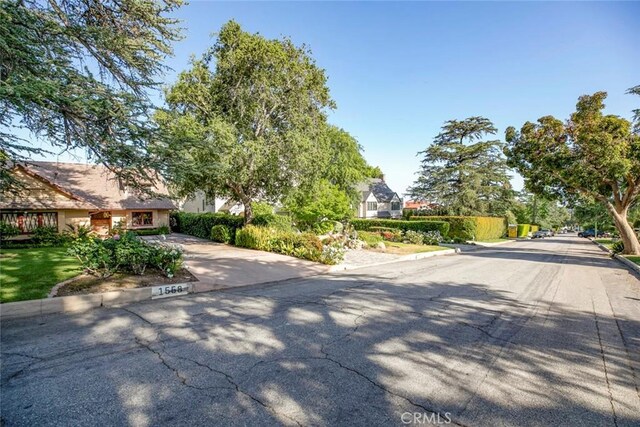 1558 Hillcrest Ave, Glendale, CA 91202 - view of asphalt street featuring curbs