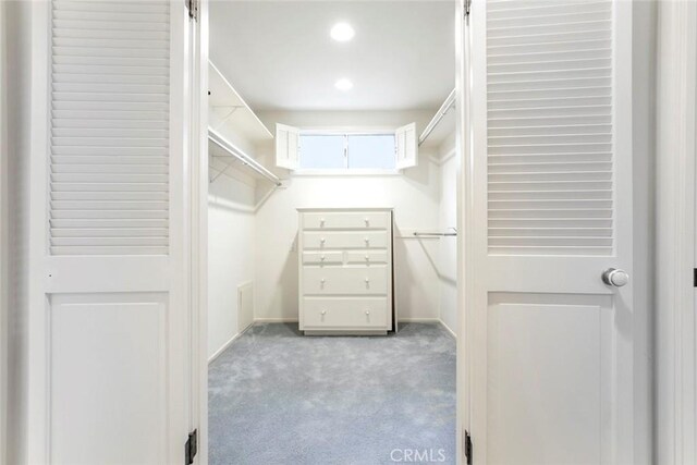 1558 Hillcrest Ave, Glendale, CA 91202 - walk in closet featuring light colored carpet