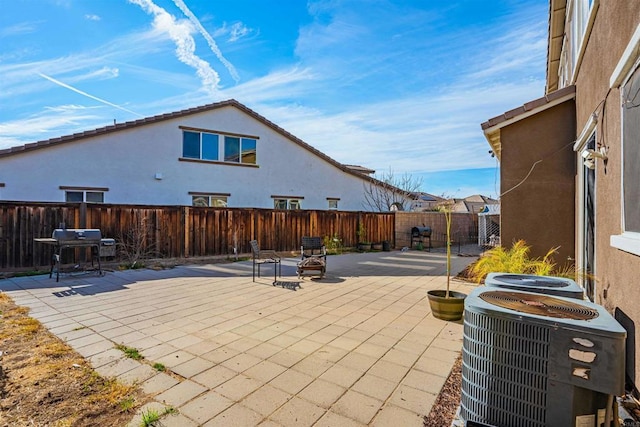 3035 Cat Tail Ct, Hemet, CA 92545 - fenced backyard with area for grilling and a patio area
