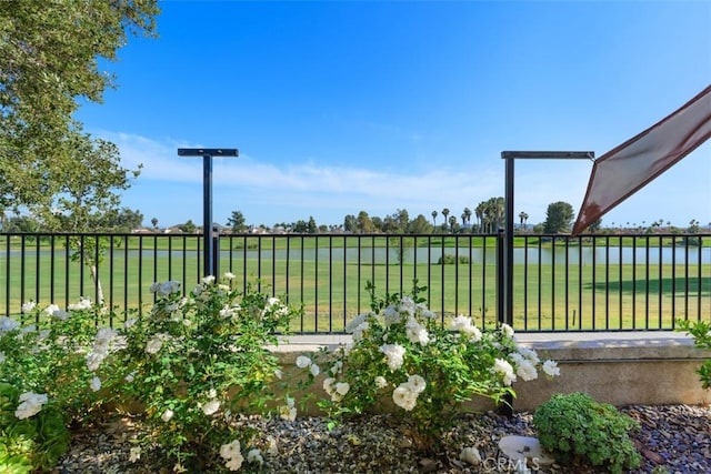 28399 Long Meadow Dr, Menifee, CA 92584 - view of green lawn