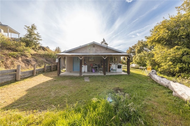 5664-5668 Clouds, Mariposa, CA 95338 - back of property featuring a patio