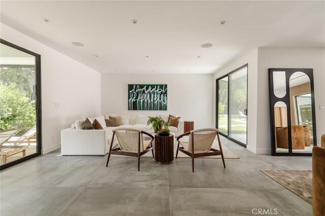 18155 Lake Encino Dr, Encino, CA 91316 - photo 8