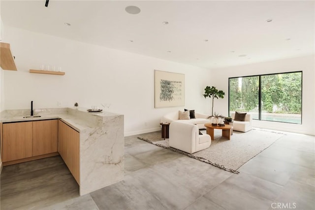 18155 Lake Encino Dr, Encino, CA 91316 - photo 11
