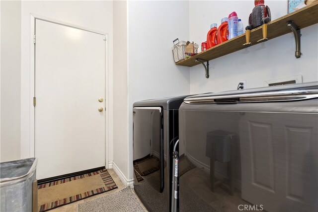 28759 Eridanus Dr, Menifee, CA 92586 - laundry area featuring washing machine and dryer