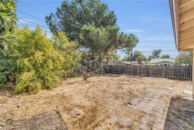 1487 Asbury Dr, Pasadena, CA 91104 - view of yard featuring fence