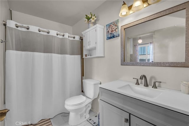 1487 Asbury Dr, Pasadena, CA 91104 - bathroom with toilet, vanity, and a shower with curtain