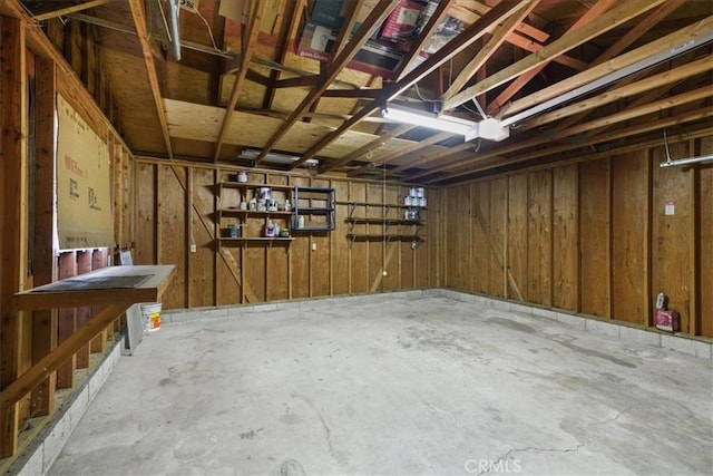 951 Snowbird Rd, Wrightwood, CA 92397 - basement featuring a garage