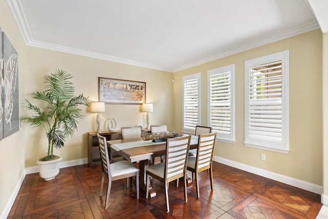 6407 Calmeria Pl, Carlsbad, CA 92011 - dining area with ornamental molding and baseboards