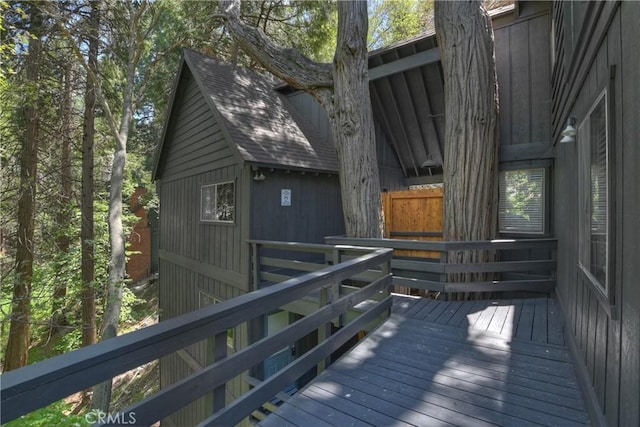 309 Golden Ln, Lake Arrowhead, CA 92352 - view of wooden terrace
