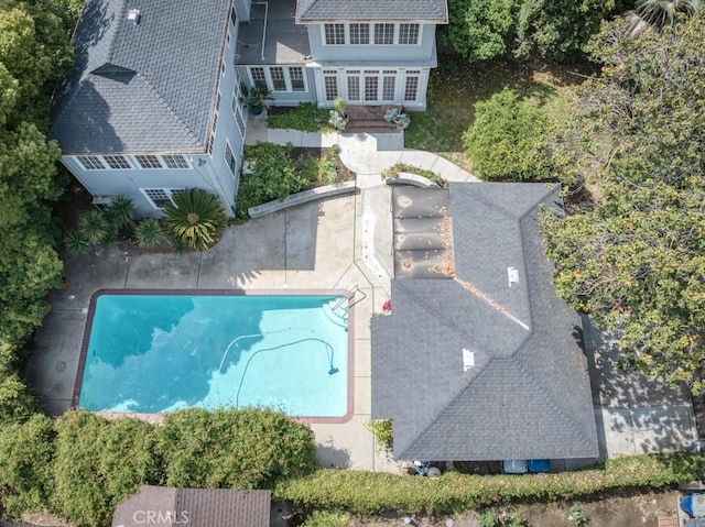 605 E Home Ave, Fresno, CA 93728 - view from above of property with a pool