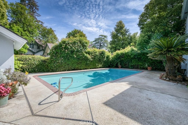 605 E Home Ave, Fresno, CA 93728 - view of pool with a patio area